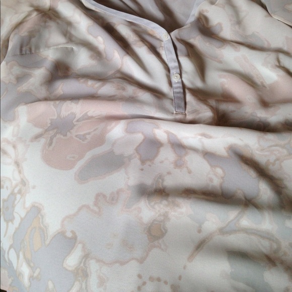 Sheer Blouse with liner - Picture 7 of 8